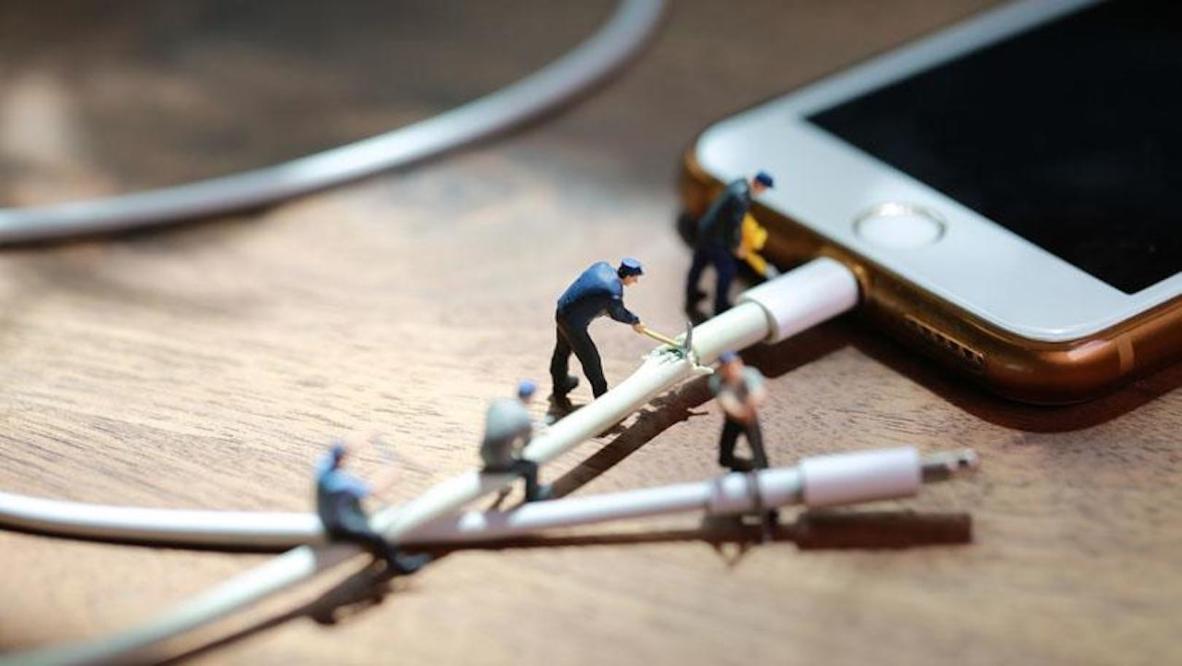 HOW TO CHOOSE THE RIGHT iPHONE REPAIR CENTRE